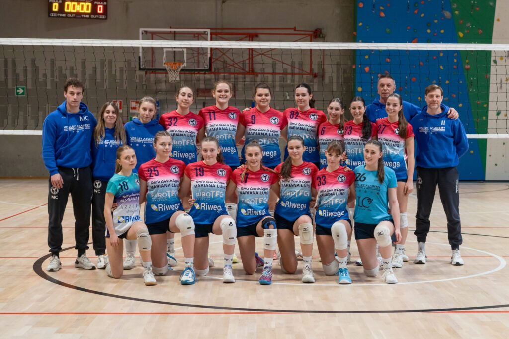 squadra al completo U18 Academy V&v