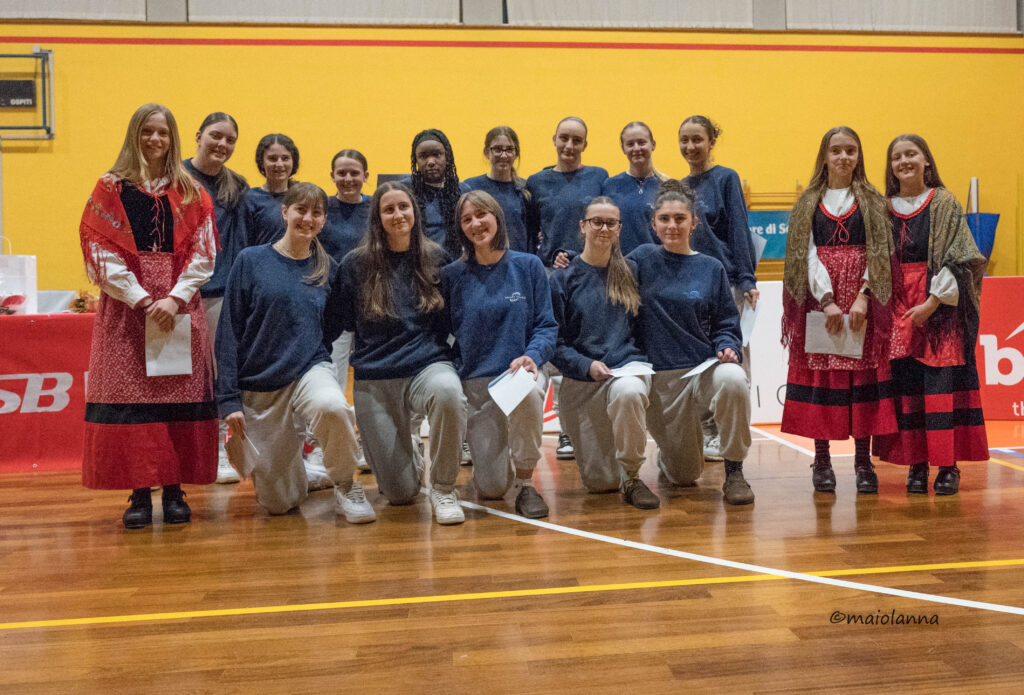 premiazioni al termine delle finali U18 F 2025 26 Ct Sondrio squadra