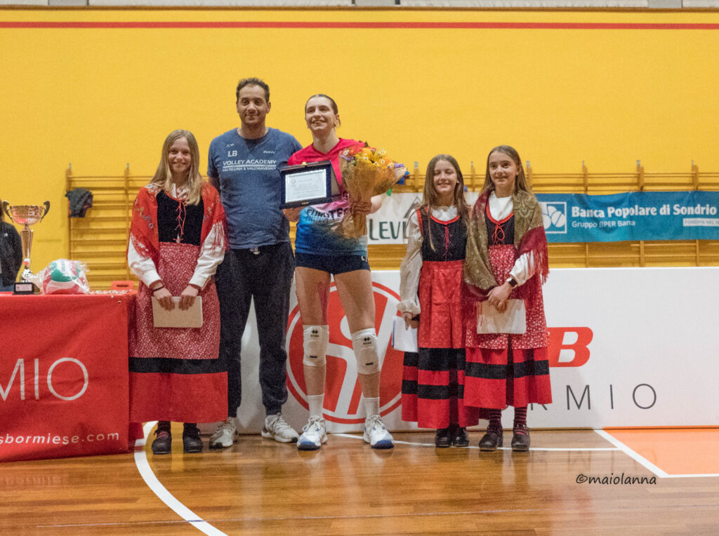 premiazioni al termine delle finali U18 F 2025 26 Ct Sondrio