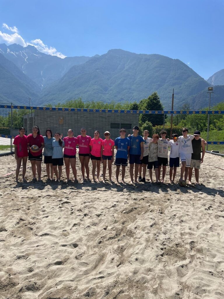 1 tappa torneo Beach Volley Valchiavenna maggio 2026 foto di gruppo