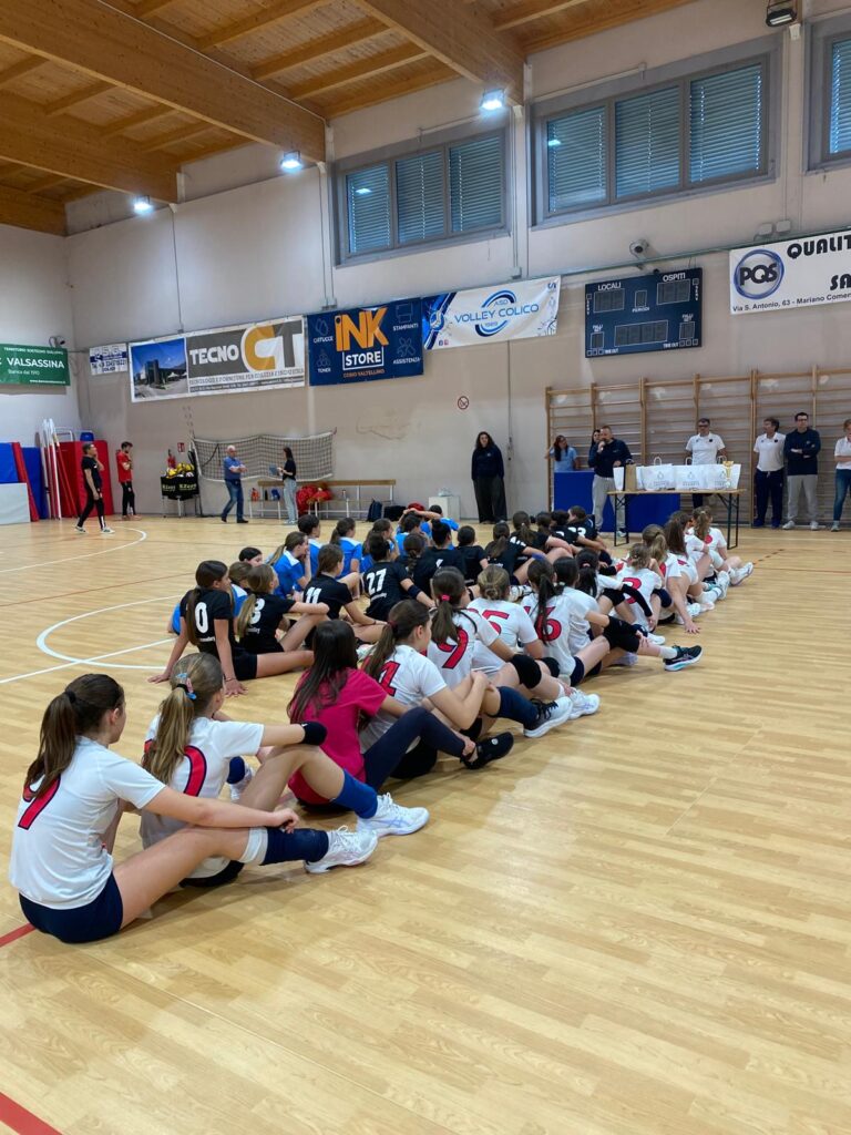 squadre durante premiazioni U13 F